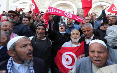 Più di mille protestano in Tunisia contro presidente Saied