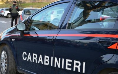 Rimini. Si denuda sul lungomare: per lui sfilza di precedenti penali e un coltello a scatto